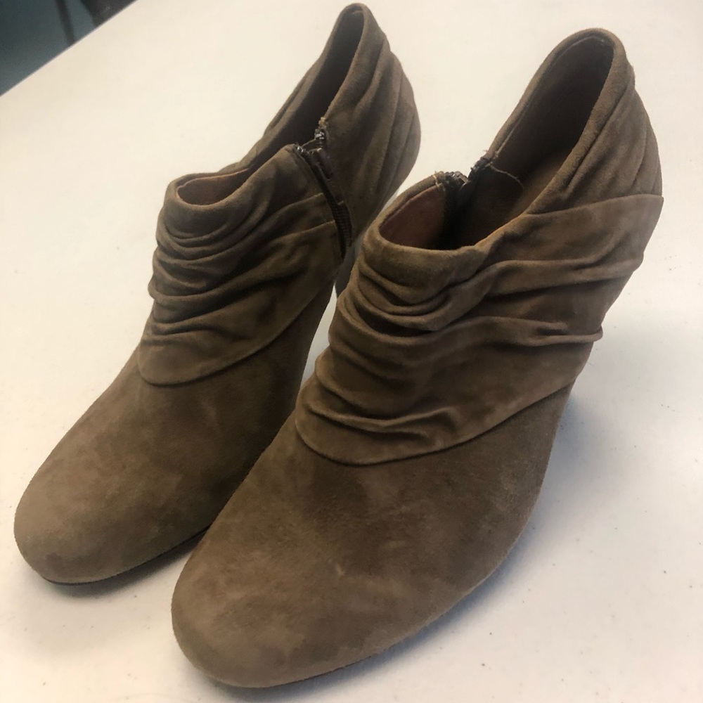 sofft suede high heels